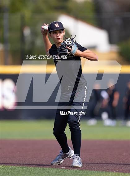 Thumbnail 2 in Mater Dei @ JSerra Catholic photogallery.