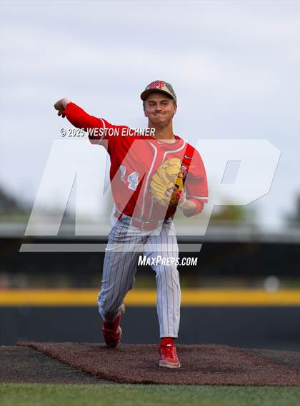 Thumbnail 1 in Mater Dei @ JSerra Catholic photogallery.