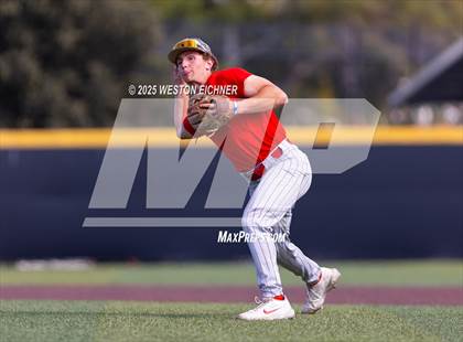 Thumbnail 3 in Mater Dei @ JSerra Catholic photogallery.