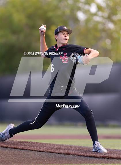Thumbnail 1 in Mater Dei @ JSerra Catholic photogallery.