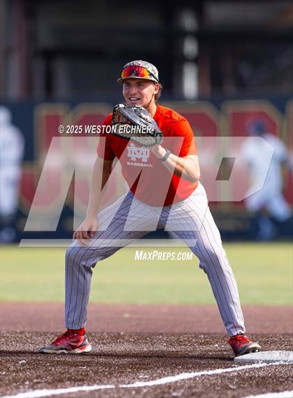 Thumbnail 3 in Mater Dei @ JSerra Catholic photogallery.