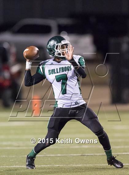 Thumbnail 1 in Lake Worth vs Argyle (UIL 4A Bi-district Playoffs) photogallery.