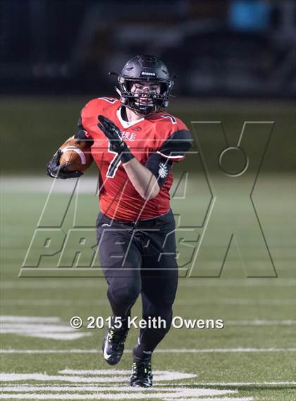Thumbnail 2 in Lake Worth vs Argyle (UIL 4A Bi-district Playoffs) photogallery.