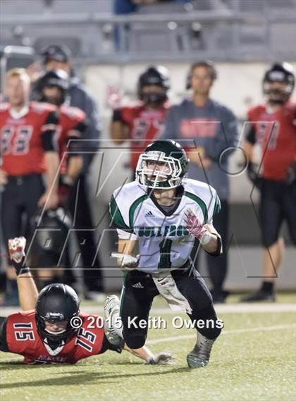 Thumbnail 3 in Lake Worth vs Argyle (UIL 4A Bi-district Playoffs) photogallery.