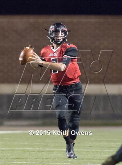 Thumbnail 3 in Lake Worth vs Argyle (UIL 4A Bi-district Playoffs) photogallery.