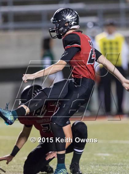 Thumbnail 2 in Lake Worth vs Argyle (UIL 4A Bi-district Playoffs) photogallery.