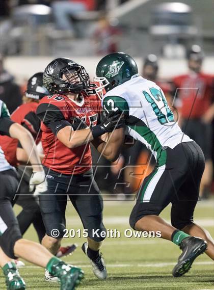 Thumbnail 3 in Lake Worth vs Argyle (UIL 4A Bi-district Playoffs) photogallery.