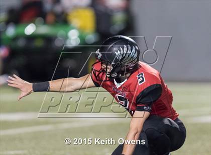 Thumbnail 2 in Lake Worth vs Argyle (UIL 4A Bi-district Playoffs) photogallery.