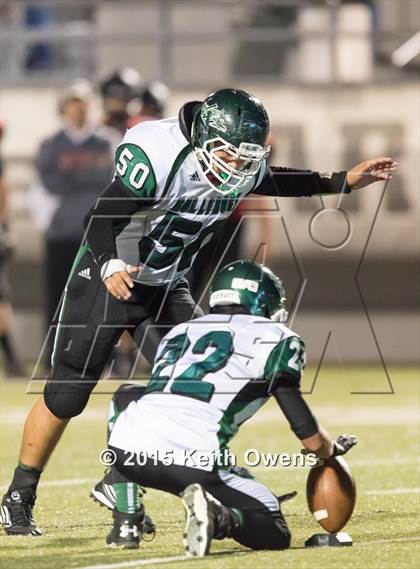 Thumbnail 2 in Lake Worth vs Argyle (UIL 4A Bi-district Playoffs) photogallery.