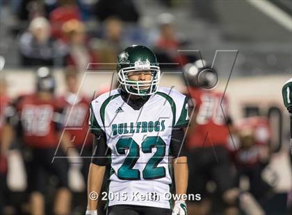 Thumbnail 3 in Lake Worth vs Argyle (UIL 4A Bi-district Playoffs) photogallery.
