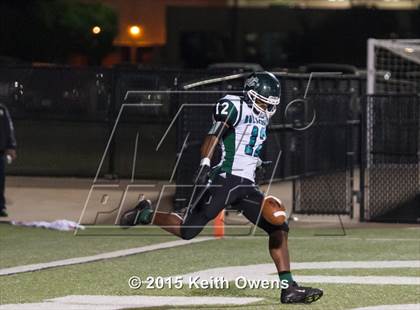 Thumbnail 2 in Lake Worth vs Argyle (UIL 4A Bi-district Playoffs) photogallery.