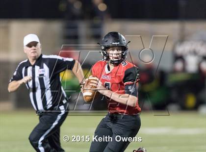 Thumbnail 3 in Lake Worth vs Argyle (UIL 4A Bi-district Playoffs) photogallery.
