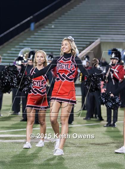 Thumbnail 2 in Lake Worth vs Argyle (UIL 4A Bi-district Playoffs) photogallery.