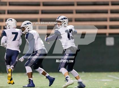 Thumbnail 3 in Squalicum vs Eastside Catholic (WIAA 3A Second Round) photogallery.