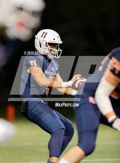 Thumbnail 2 in Squalicum vs Eastside Catholic (WIAA 3A Second Round) photogallery.