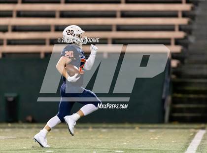 Thumbnail 2 in Squalicum vs Eastside Catholic (WIAA 3A Second Round) photogallery.