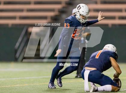 Thumbnail 1 in Squalicum vs Eastside Catholic (WIAA 3A Second Round) photogallery.