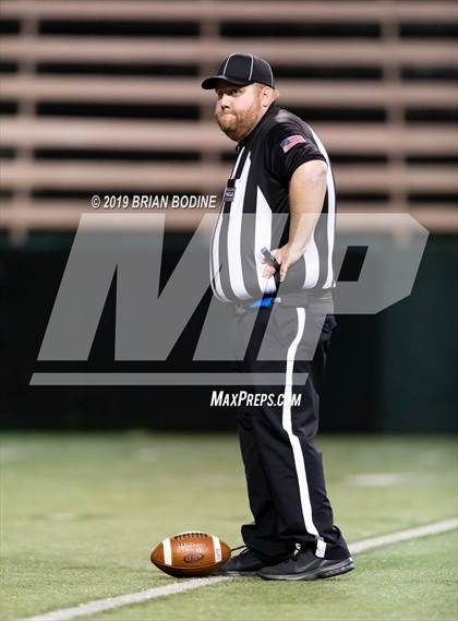 Thumbnail 2 in Squalicum vs Eastside Catholic (WIAA 3A Second Round) photogallery.