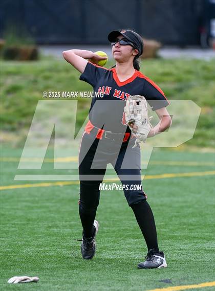 Thumbnail 1 in San Mateo @ Hillsdale photogallery.