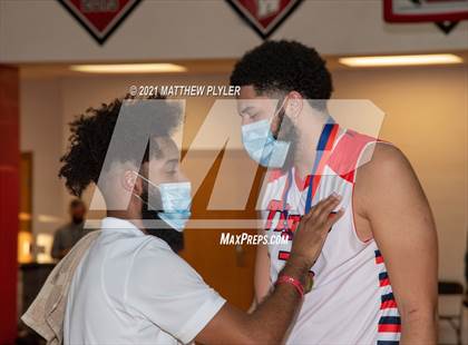 Thumbnail 2 in Lincoln Charter vs. Wilson Preparatory Academy (NCHSAA 1A Final) (2 of 2 - pre-game, groups, and awards) photogallery.