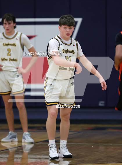 Thumbnail 2 in Medina Valley vs. Stephenville (Wimberley Hoopfest) photogallery.