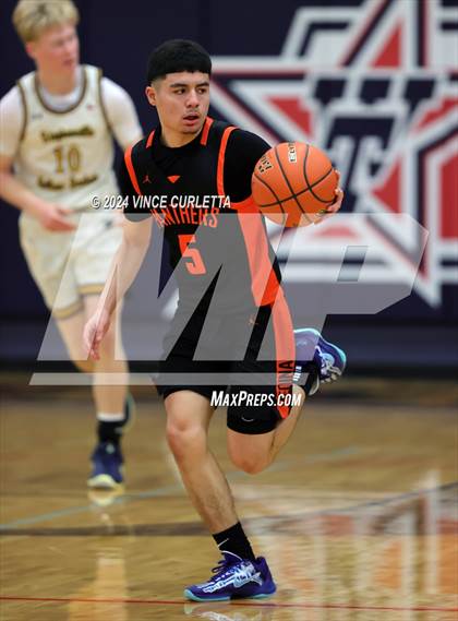 Thumbnail 3 in Medina Valley vs. Stephenville (Wimberley Hoopfest) photogallery.