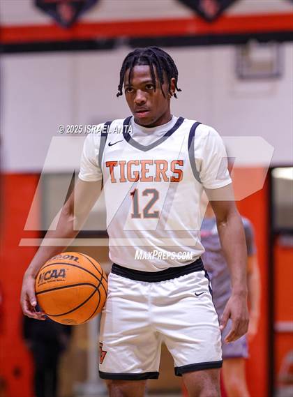 Thumbnail 1 in Purnell Swett @ South View (First Round United 8 Athletic Conference Tournament) photogallery.