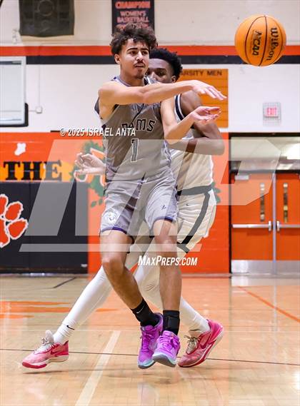 Thumbnail 1 in Purnell Swett @ South View (First Round United 8 Athletic Conference Tournament) photogallery.