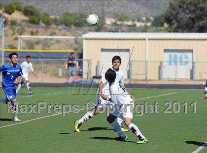 Thumbnail 3 in St. Michael's vs Santa Fe photogallery.