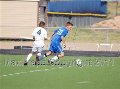Thumbnail 3 in St. Michael's vs Santa Fe photogallery.