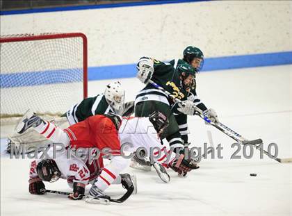 Thumbnail 2 in Hamden vs. Fairfield Prep (CIAC Division 1 Final) photogallery.