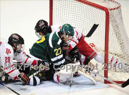 Thumbnail 2 in Hamden vs. Fairfield Prep (CIAC Division 1 Final) photogallery.