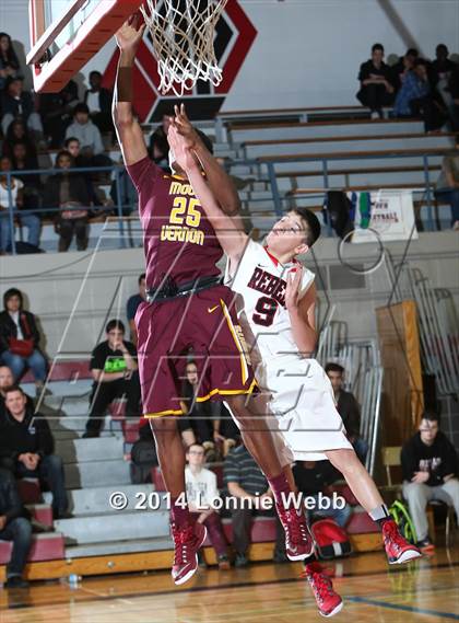 Thumbnail 2 in Mt. Vernon vs Jasper Place (REB Invitational) photogallery.