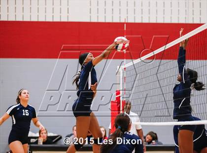 Thumbnail 2 in Little Elm vs  Lone Star (Argyle Tournament) photogallery.