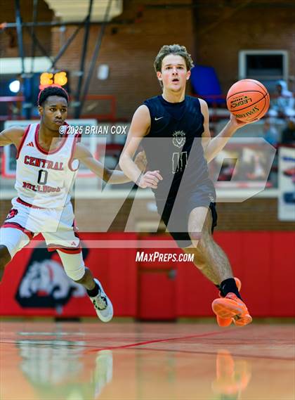 Thumbnail 1 in JV: Link Academy @ Central photogallery.