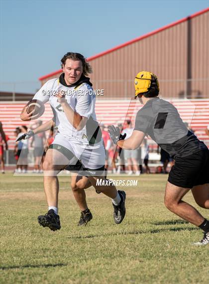 Thumbnail 3 in Holtville vs Southwest EC (7 on 7) photogallery.