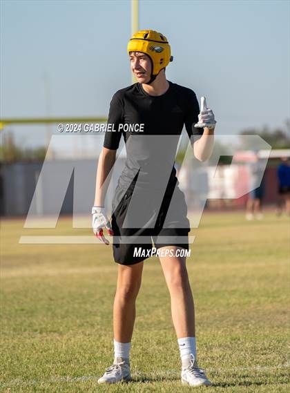 Thumbnail 2 in Holtville vs Southwest EC (7 on 7) photogallery.