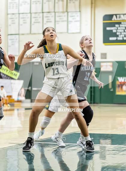Thumbnail 1 in Villa Park @ Brea Olinda photogallery.