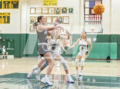 Thumbnail 1 in Villa Park @ Brea Olinda photogallery.