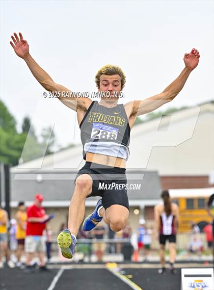 Thumbnail 2 in IHSAA Finals (Long Jump) photogallery.