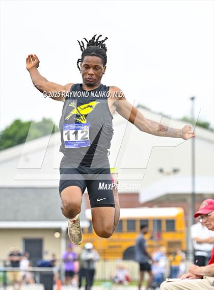 Thumbnail 2 in IHSAA Finals (Long Jump) photogallery.