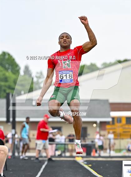 Thumbnail 1 in IHSAA Finals (Long Jump) photogallery.