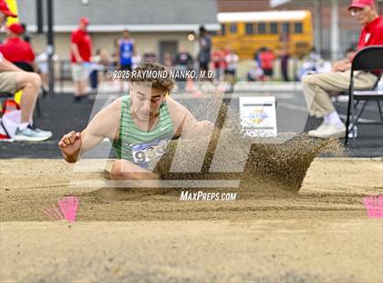 Thumbnail 2 in IHSAA Finals (Long Jump) photogallery.