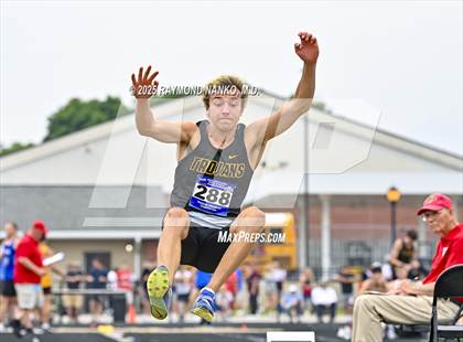 Thumbnail 1 in IHSAA Finals (Long Jump) photogallery.