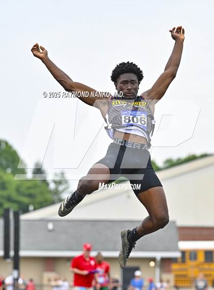 Thumbnail 2 in IHSAA Finals (Long Jump) photogallery.