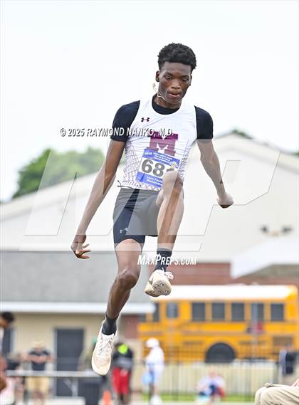 Thumbnail 2 in IHSAA Finals (Long Jump) photogallery.