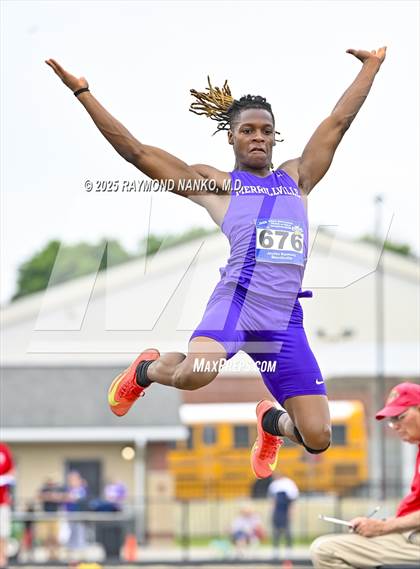 Thumbnail 2 in IHSAA Finals (Long Jump) photogallery.