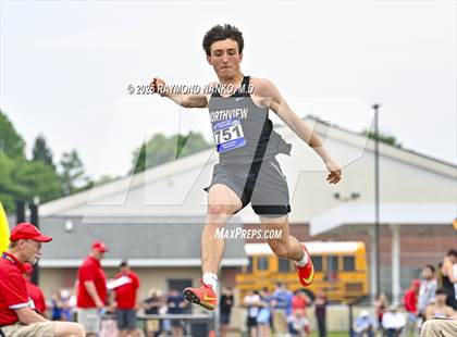 Thumbnail 1 in IHSAA Finals (Long Jump) photogallery.