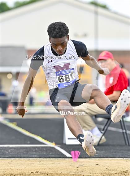 Thumbnail 1 in IHSAA Finals (Long Jump) photogallery.