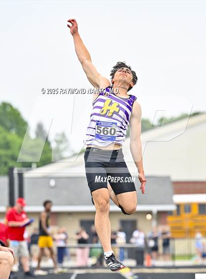Thumbnail 2 in IHSAA Finals (Long Jump) photogallery.